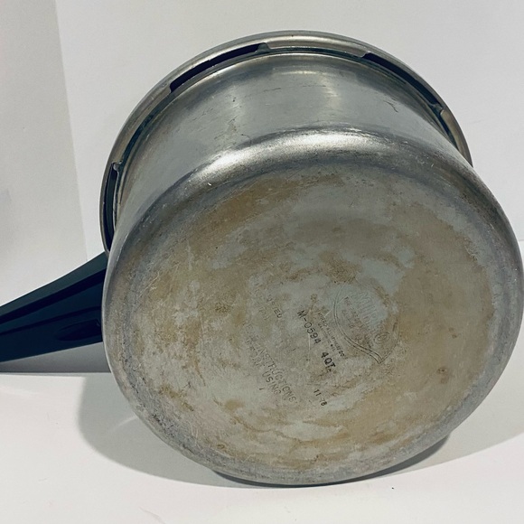 Mirro-Magic Pressure Cooker 4Q Made in USA 594 - Picture 4 of 9